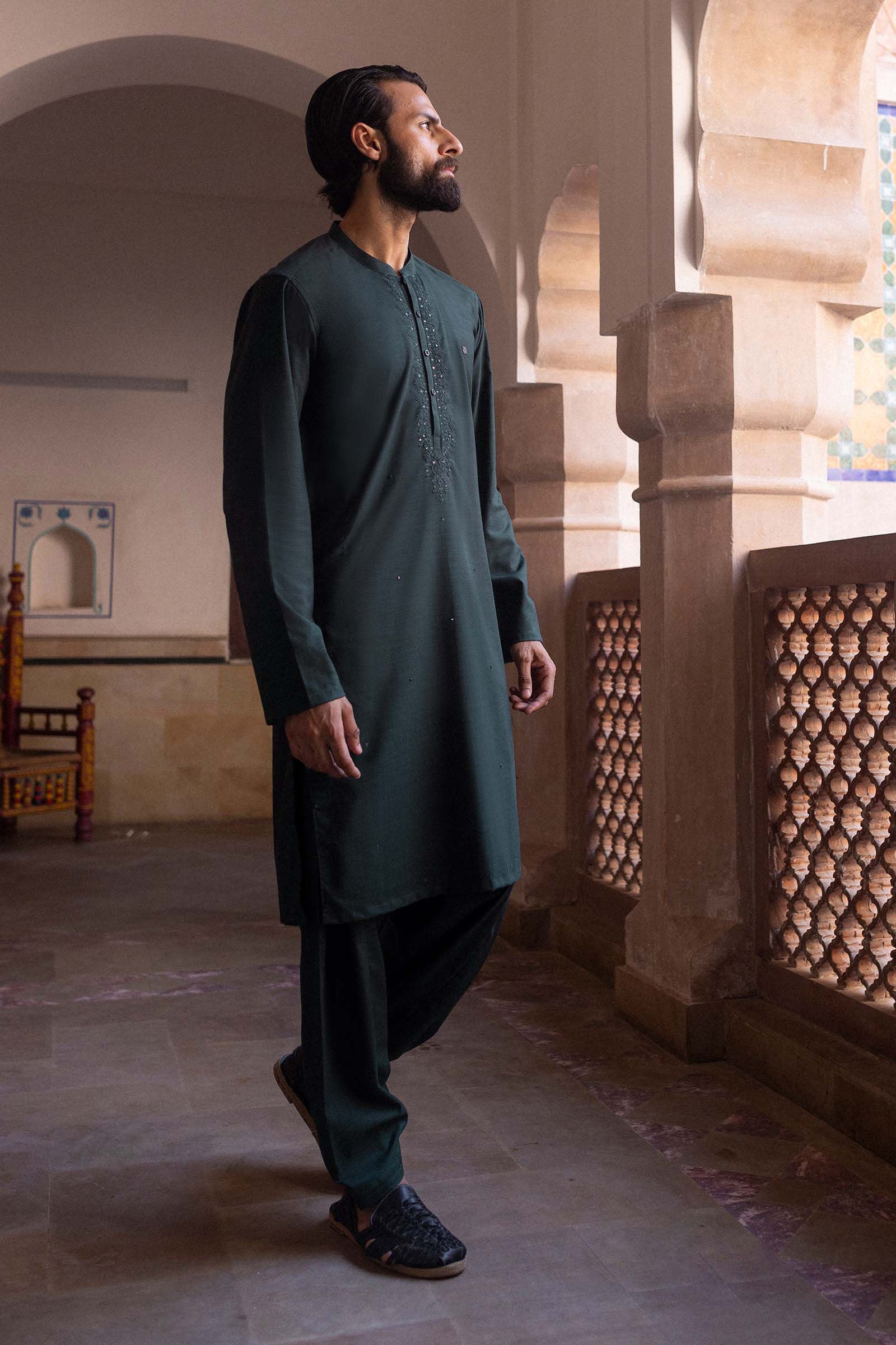MBM-2PW25-03_Forest_Green_Side_B.jpg 2 Piece Blended Khaddar Suit - Image 1